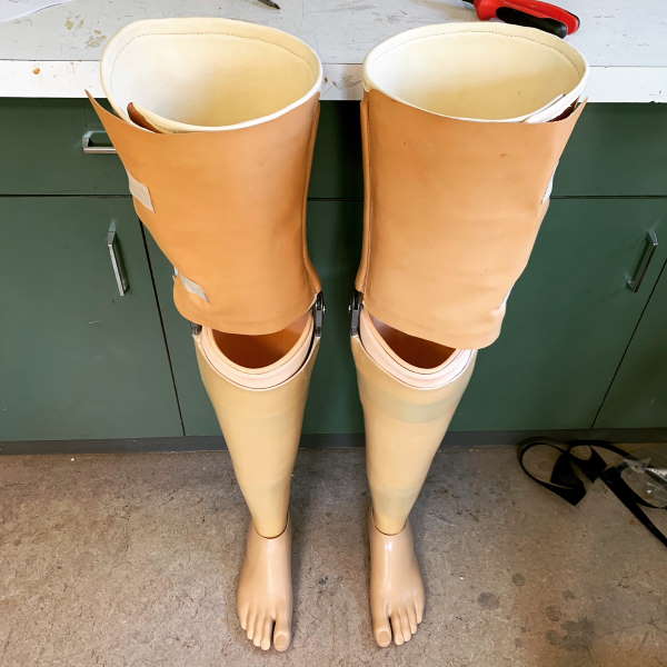 FDF9ADEB 5B48 4F56 B975 A390823E07A3